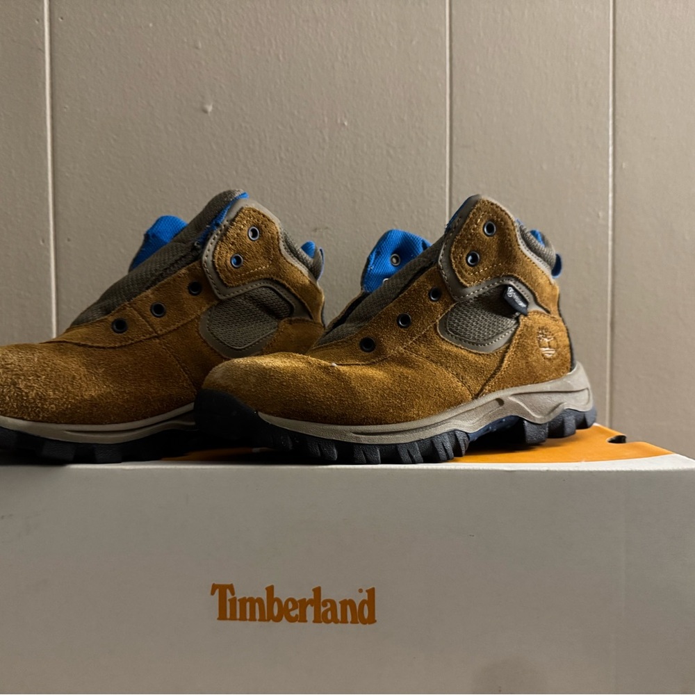 Timberland Tan and Blue Outdoor Boots